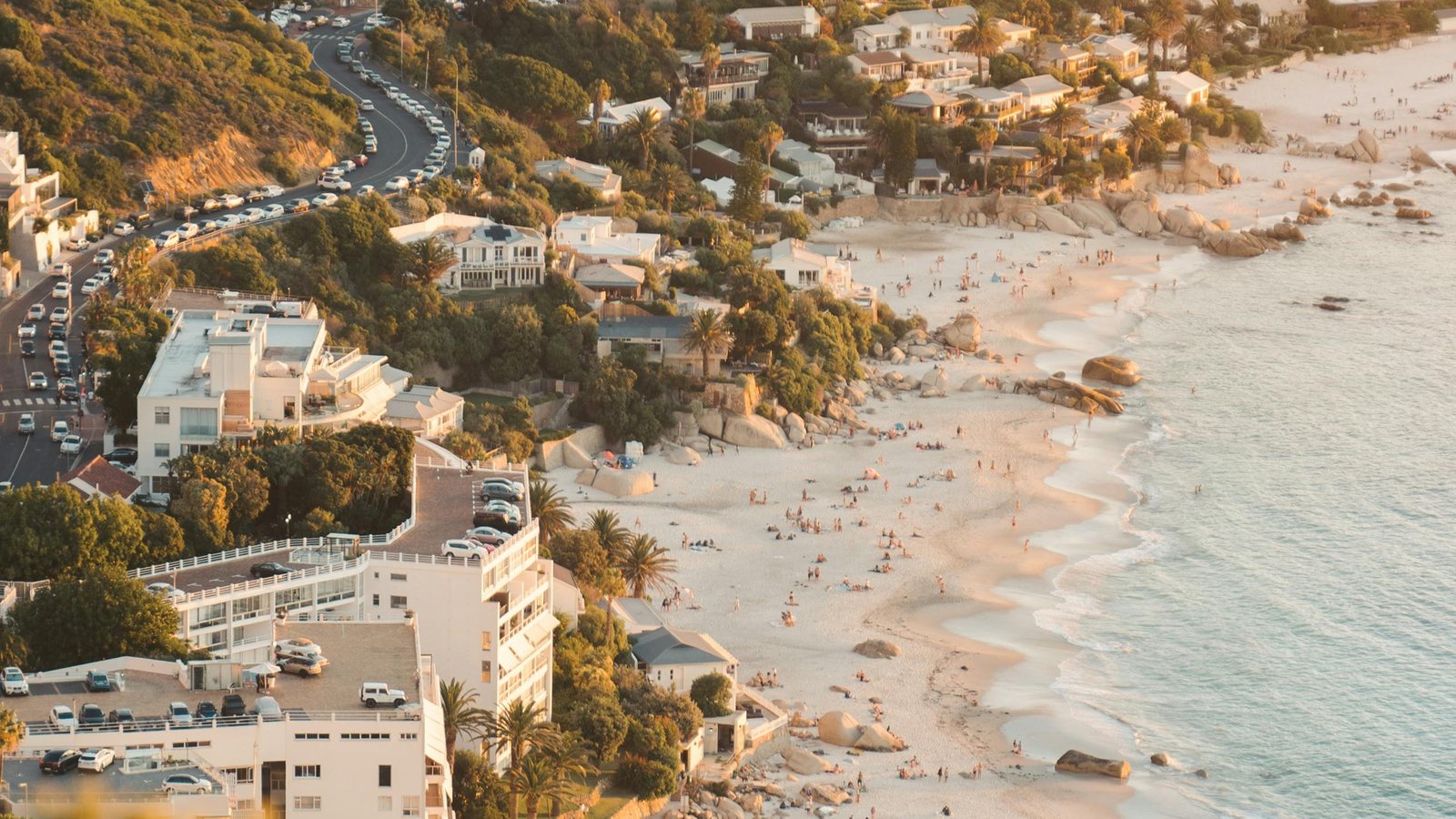 Homes built into the Cape Peninsula coastline